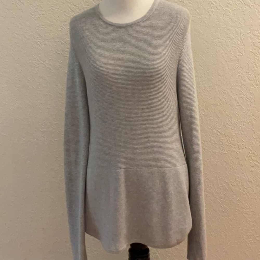Advent - Sweater - Light Gray - Women’s Size L - Tunic Style - Crewneck
